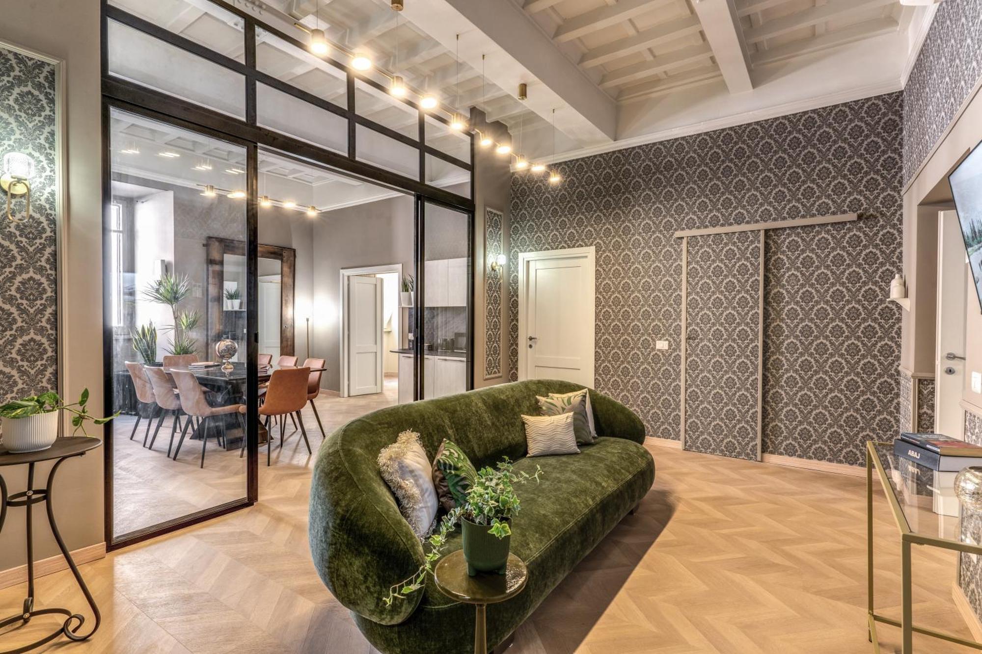 White Miracle Apartment